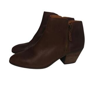 Brown leather Frye ankle boots sz 9